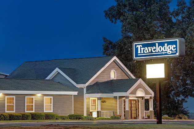 Gallery - Travelodge By Wyndham Iowa City