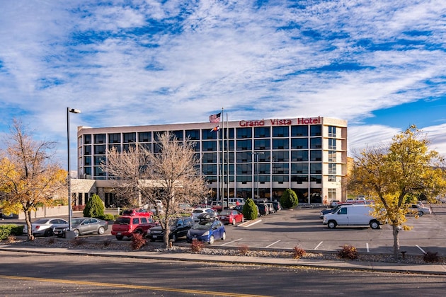 Gallery - Grand Vista Hotel