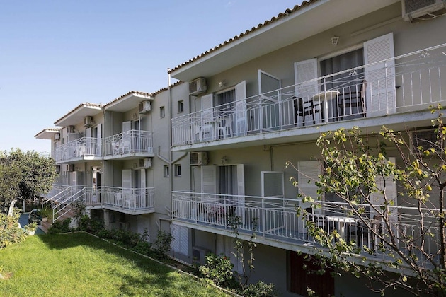 Gallery - Bella Vista Beach Hotel And Studios