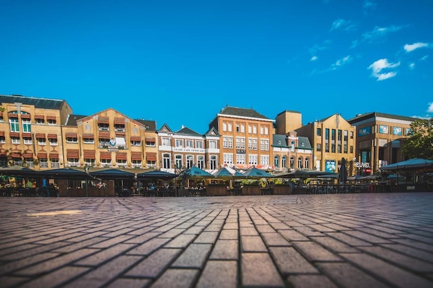 Gallery - Queen Hotel