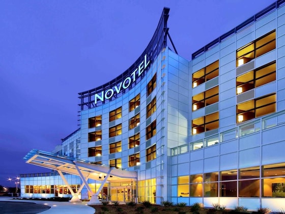 Gallery - Novotel Montreal Aeroport