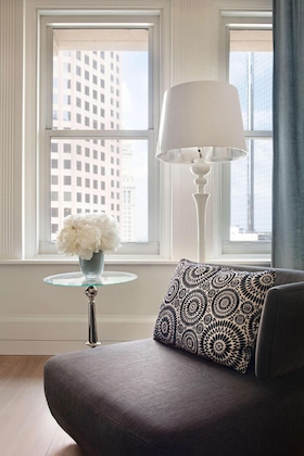 Gallery - The Ames Boston Hotel, Curio Collection By Hilton