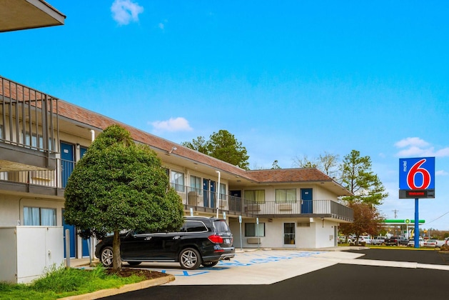 Gallery - Motel 6 Richmond Airport