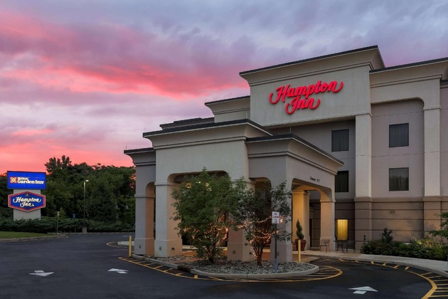 Gallery - Hampton Inn Nanuet