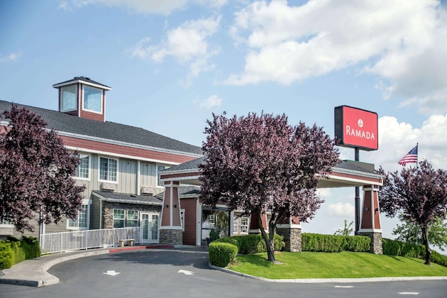 Gallery - Ramada By Wyndham Moses Lake