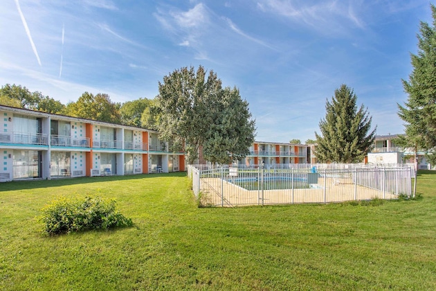 Gallery - Howard Johnson By Wyndham Harrisburg