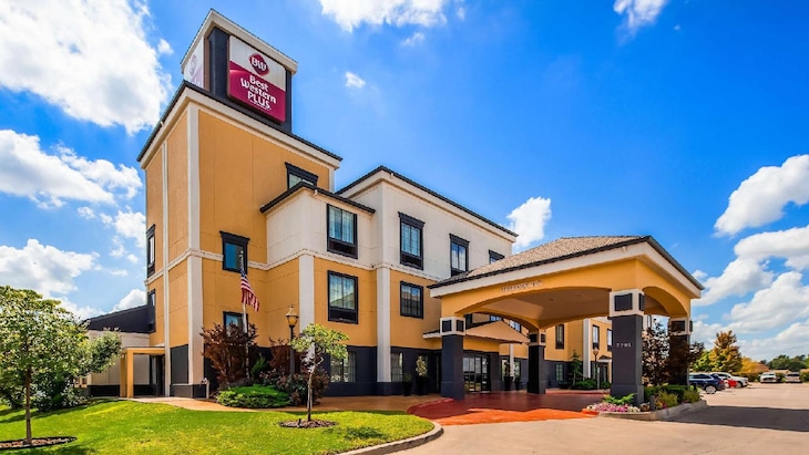 Gallery - Best Western Plus Barsana Hotel & Suites