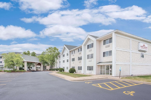 Gallery - Cobblestone Suites Oshkosh