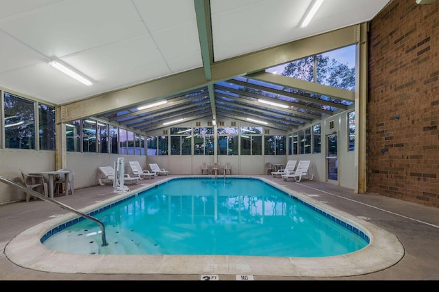 Gallery - Econo Lodge