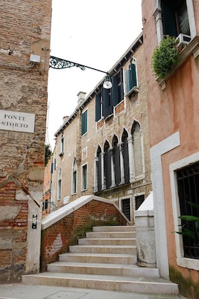 Gallery - Ad Place Venice