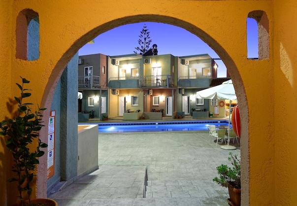 Gallery - Cosman Hotel Apartments