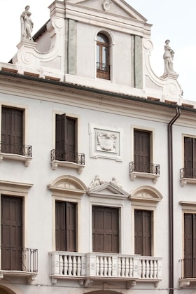 Gallery - Casa Del Pellegrino