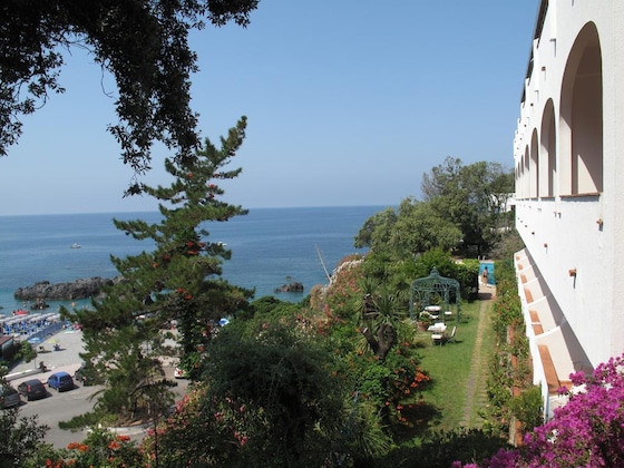 Gallery - Grand Hotel De Rose