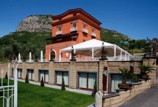 Gallery - Antico Casale Russo