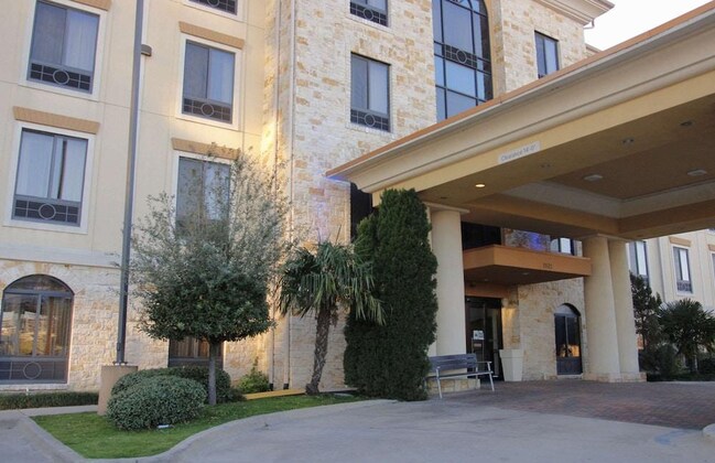 Gallery - Comfort Inn & Suites Dallas Medical - Market Center
