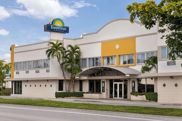 Gallery - Days Inn By Wyndham Miami Airport North