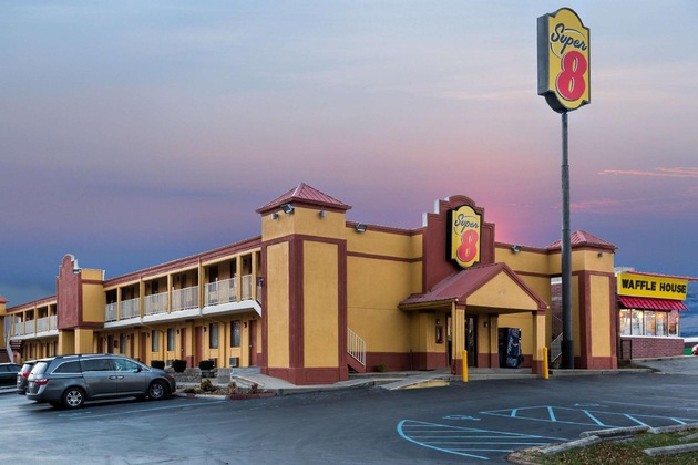 Gallery - Super 8 By Wyndham Indianapolis