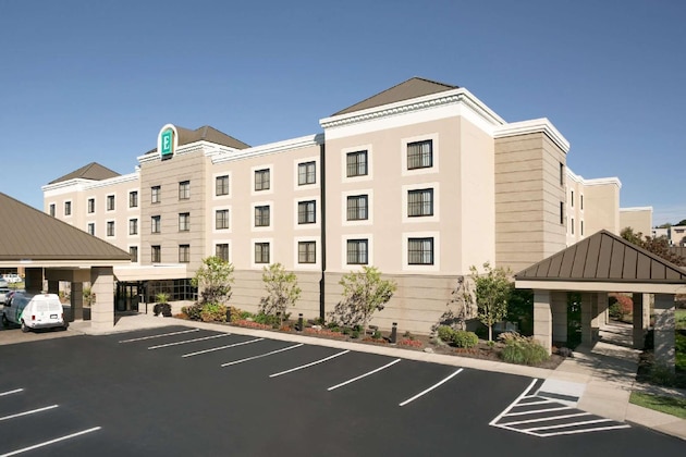 Gallery - Embassy Suites Cleveland Beachwood