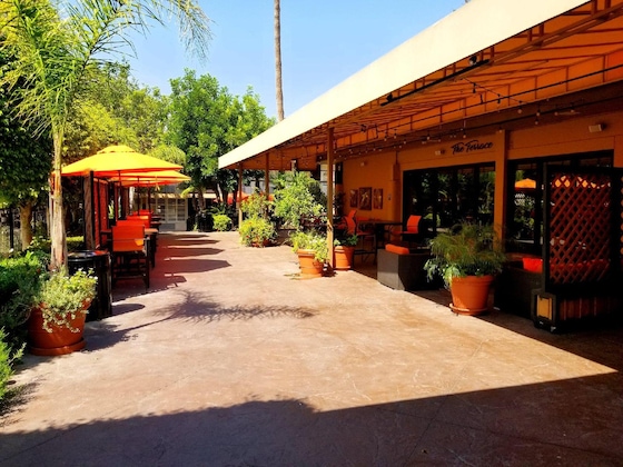 Gallery - Palm Garden Hotel