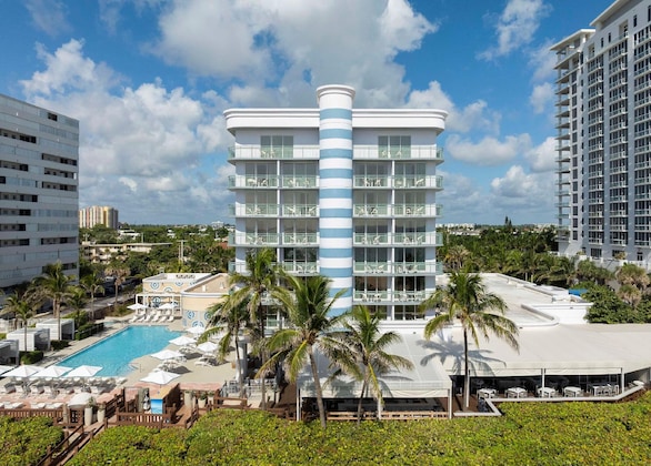 Gallery - The Singer Oceanfront Resort, Curio Collection By Hilton