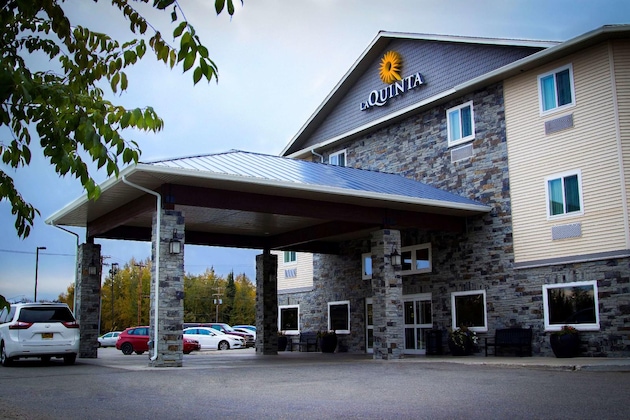 Gallery - La Quinta Inn & Suites By Wyndham Fairbanks Airport