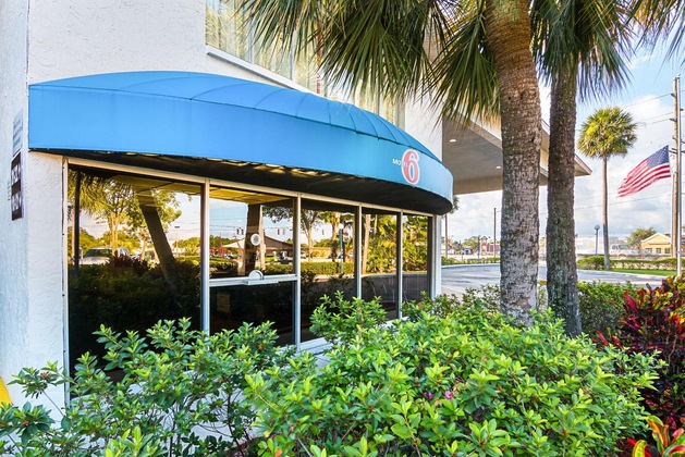 Gallery - Motel 6 Tampa - Fairgrounds