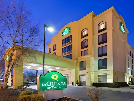 Gallery - La Quinta Inn & Suites By Wyndham Garden City