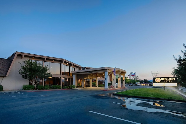 Gallery - Red Lion Hotel Redding