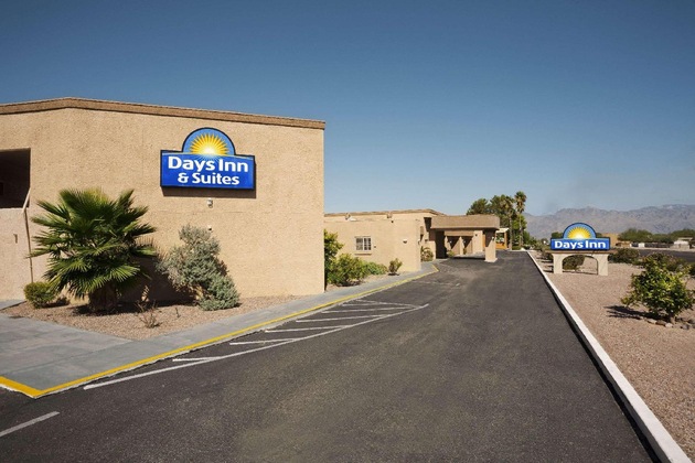 Gallery - Knights Inn Tucson D.M.A.F. Area