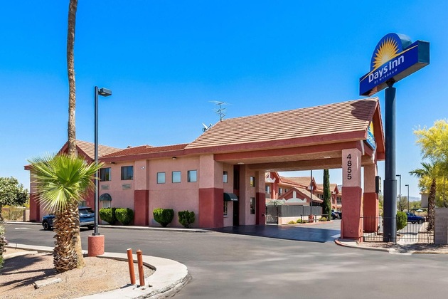 Gallery - Days Inn By Wyndham Tucson Airport