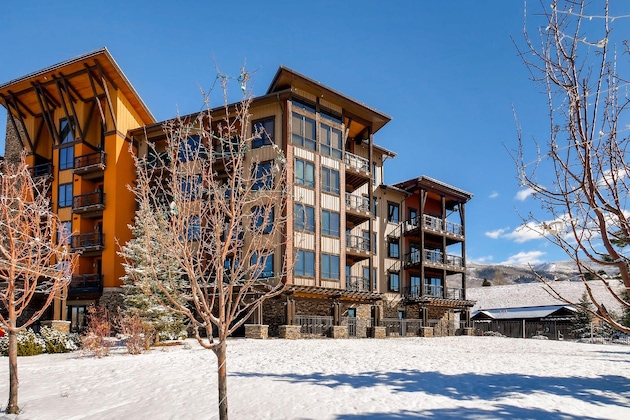 Gallery - Trailhead Lodge