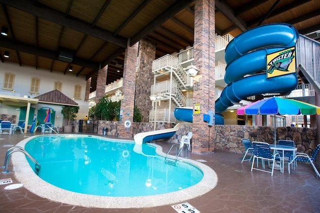 Gallery - Ramada Topeka West