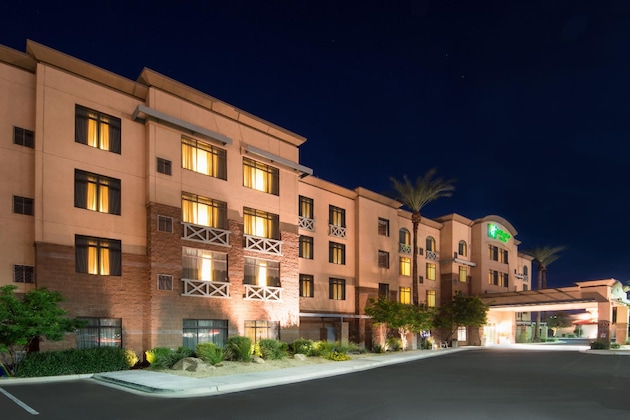 Gallery - Holiday Inn & Suites Goodyear - West Phoenix Area By Ihg