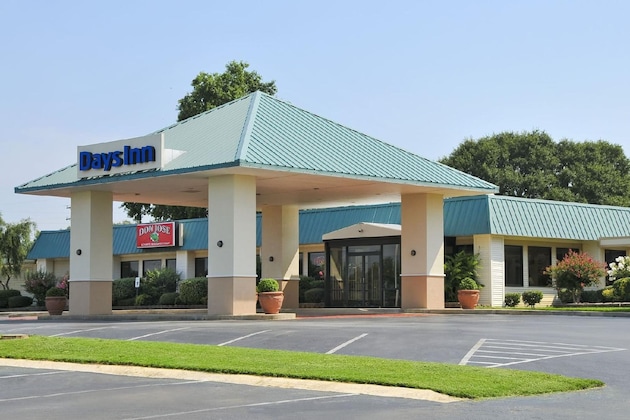 Gallery - Days Inn By Wyndham Forrest City
