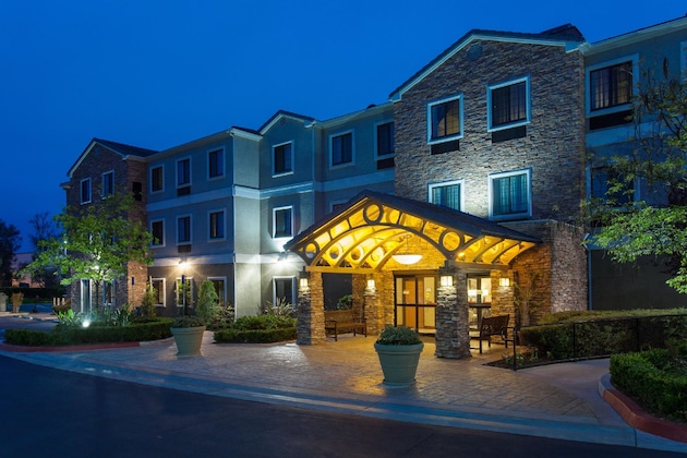 Gallery - Staybridge Suites Lake Forest By Ihg