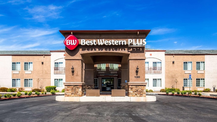 Gallery - Best Western Plus Twin View Inn & Suites