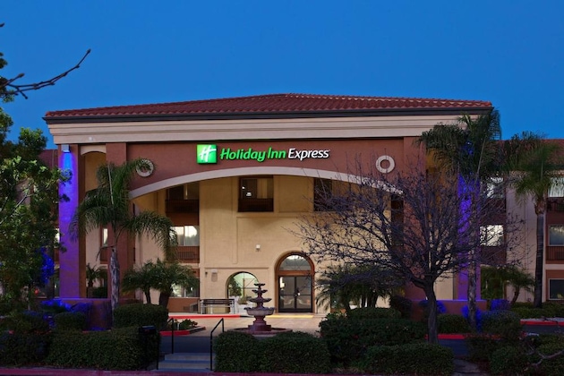 Gallery - Holiday Inn Express Temecula By Ihg