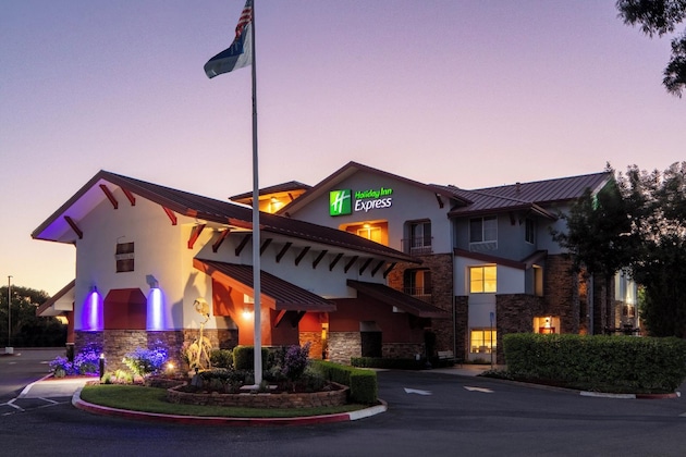 Gallery - Holiday Inn Express And Suites Turlock By Ihg
