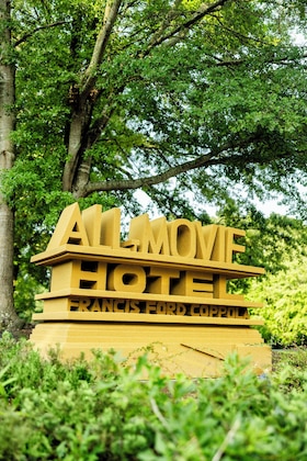 Gallery - All Movie Hotel
