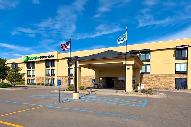 Gallery - Holiday Inn Express Hotel & Suites Colby By Ihg