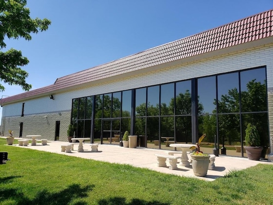 Gallery - Best Western Wichita North Hotel & Suites