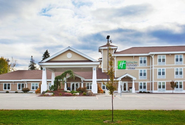 Gallery - Holiday Inn Express Hotel & Suites Iron Mountain By Ihg