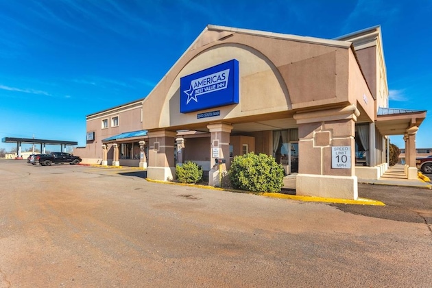Gallery - Executive Plus Inn & Suites