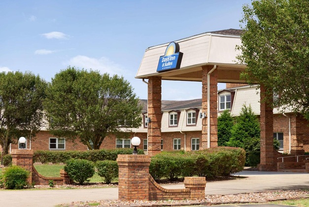 Gallery - Days Inn And Suites By Wyndham Sikeston