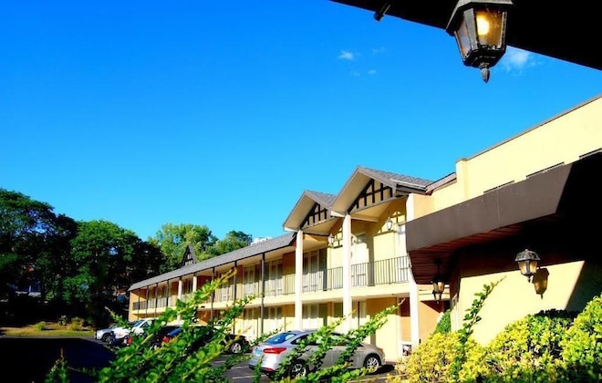 Gallery - West Gate Inn Nyack