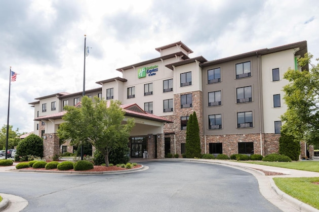 Gallery - Holiday Inn Express & Suites Lexington Nw-The Vineyard By Ihg