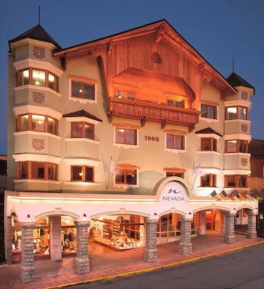 Gallery - Hotel Nevada