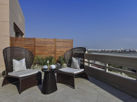 Gallery - Mövenpick Hotel Bahrain