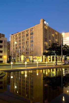 Gallery - Aloft Dallas Downtown