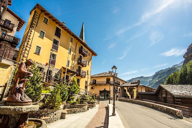 Gallery - Art Hotel Grandes Murailles